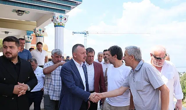Büyükakın, Karamürsel’de hem gönüllere dokundu, hem de çalışmaları inceledi
