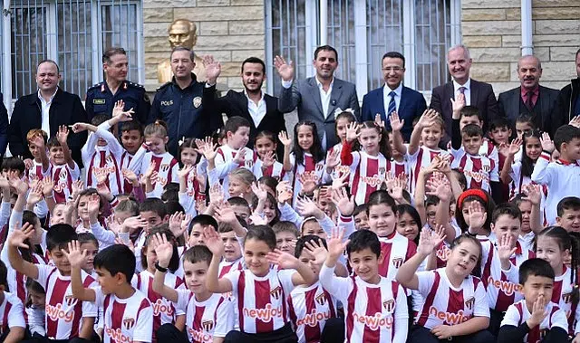 Yeniceköy’de 750 Öğrenci İnegölspor Formasına Kavuştu